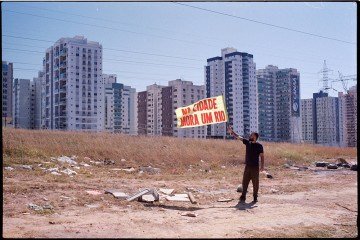 'Na cidade tem um rio'