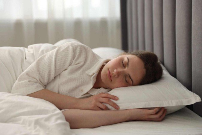 A mioclonia está vinculada ao estado constante de alerta (Imagem: New Africa | Shutterstock) -  (crédito: EdiCase)