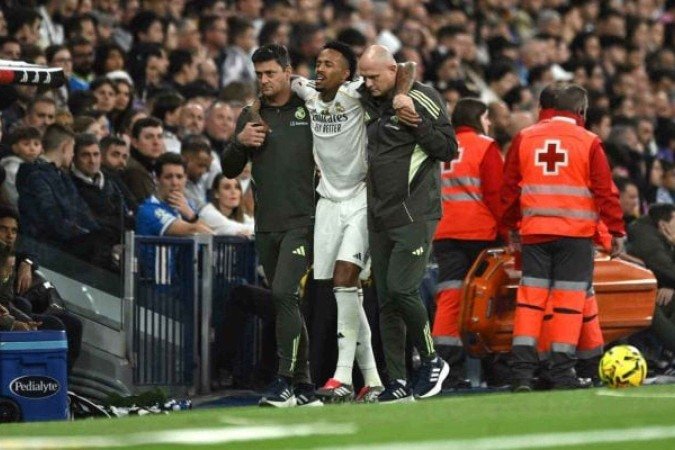 Militão sofre lesão e deve parar por quatro meses - (crédito: Foto: Denis Doyle/Getty Images) Militão sofre lesão e deve parar por quatro meses - (crédito: Foto: Denis Doyle/Getty Images)