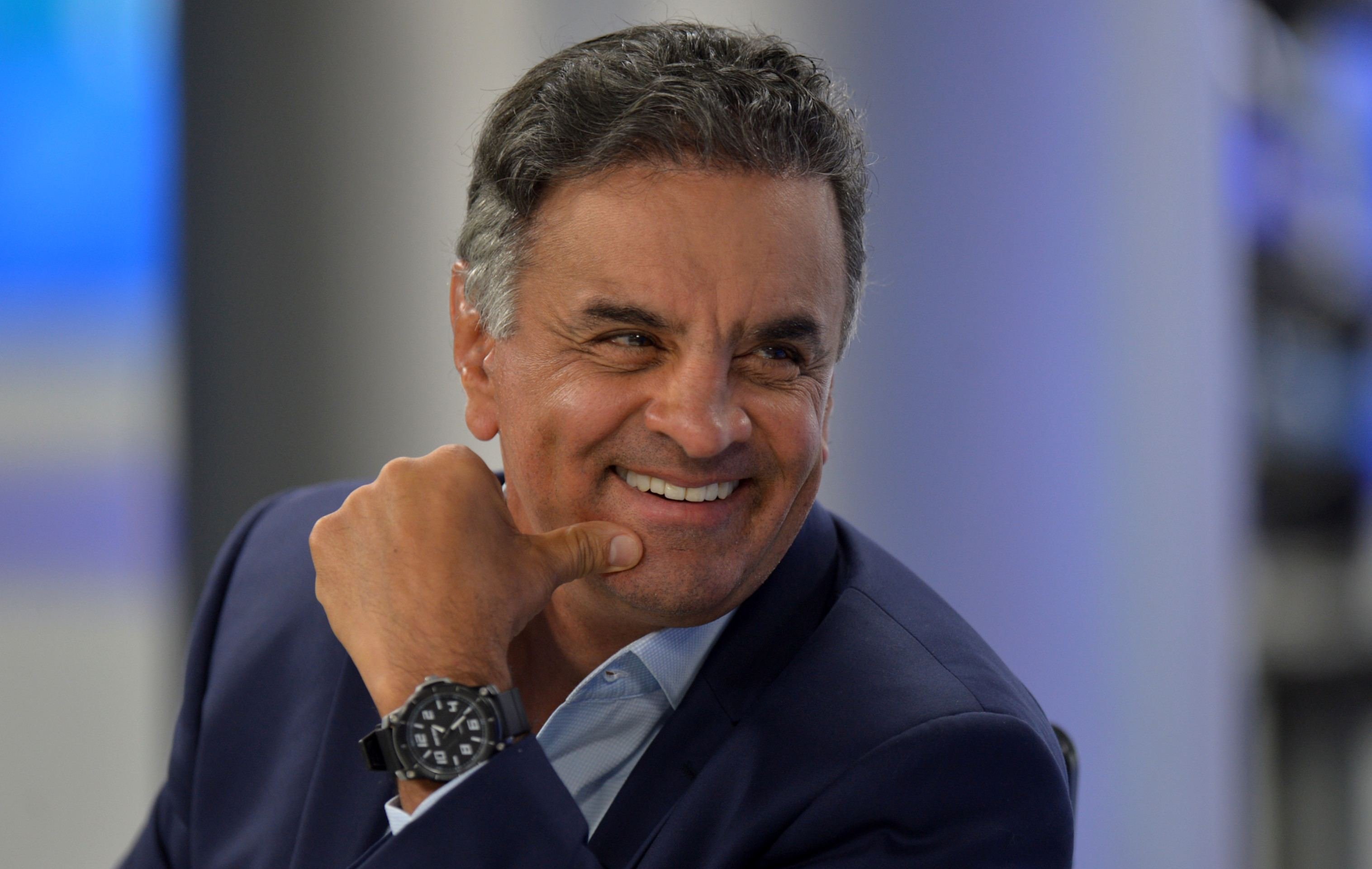 Aécio Neves anuncia que não disputará eleições em 2026