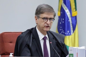 O chefe do MP destacou que os réus promoveram 'uso indevido do aparato do Estado' e contribuíram para um ambiente de 'aberta violência' - (crédito: Rosinei Coutinho/STF) O chefe do MP destacou que os réus promoveram 'uso indevido do aparato do Estado' e contribuíram para um ambiente de 'aberta violência' - (crédito: Rosinei Coutinho/STF)