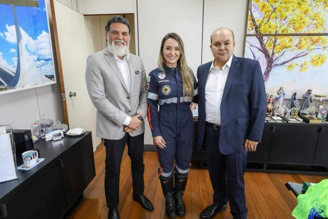 Governador Ibaneis Rocha nomeia primeira diretora mulher do SAMU-DF - (crédito: Reprodução/Redes Sociais) Governador Ibaneis Rocha nomeia primeira diretora mulher do SAMU-DF - (crédito: Reprodução/Redes Sociais)