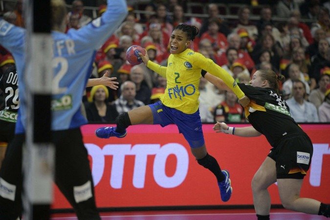 Bruna de Paula afirma terem acreditado até o fim que era possível reverter o placar
- (crédito: Sascha Schuermann / AFP) Bruna de Paula afirma terem acreditado até o fim que era possível reverter o placar
- (crédito: Sascha Schuermann / AFP)