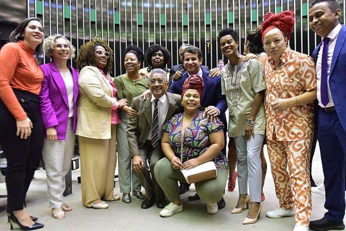 Parte da bancada negra no Congresso - (crédito: Zeca Ribeiro/Câmara dos Deputados) Parte da bancada negra no Congresso - (crédito: Zeca Ribeiro/Câmara dos Deputados)