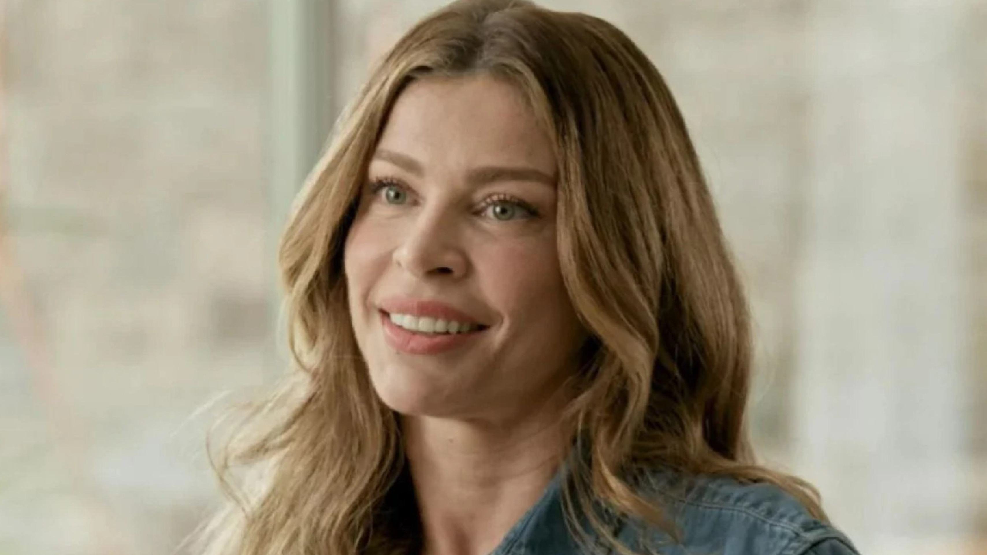 Aos 43 anos, Grazi Massafera surge seminua e impressiona público