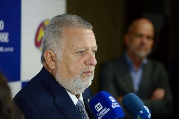 Carlos Antônio Vieira - presidente da Caixa Econômica, no debate Desafios 2026: democracia, desenvolvimento e justiça social no Brasil contemporâneo - (crédito: Minervino Júnior/CB/D.A Press) Carlos Antônio Vieira - presidente da Caixa Econômica, no debate Desafios 2026: democracia, desenvolvimento e justiça social no Brasil contemporâneo - (crédito: Minervino Júnior/CB/D.A Press)