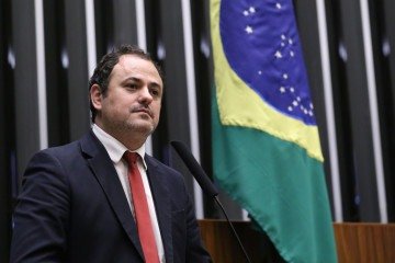 No dia anterior, Glauber foi retirado à força da Mesa Diretora da Câmara - (crédito: Kayo Magalhaes/Câmara dos Deputados) No dia anterior, Glauber foi retirado à força da Mesa Diretora da Câmara - (crédito: Kayo Magalhaes/Câmara dos Deputados)