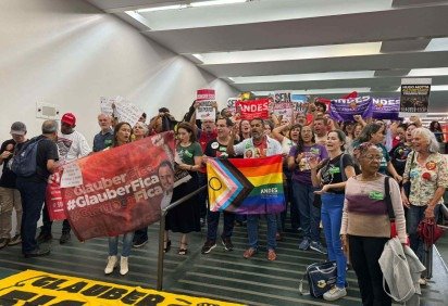 Sindicatos protestam contra cassa&ccedil;&atilde;o de Glauber Braga -  (crédito: Let&iacute;cia Correa / CB/D.A Press) -Sindicatos protestam contra cassa&ccedil;&atilde;o de Glauber Braga -  (crédito: Let&iacute;cia Correa / CB/D.A Press)