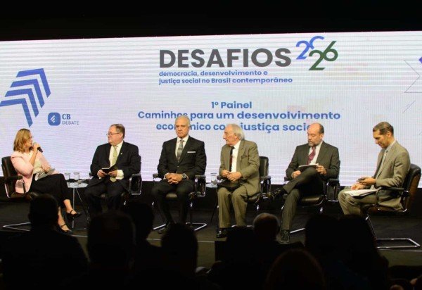 Primeiro painel do debate Desafios 2026: democracia, desenvolvimento e justiça social no Brasil contemporâneo -  (crédito: Minervino Júnior/CB/D.A Press)