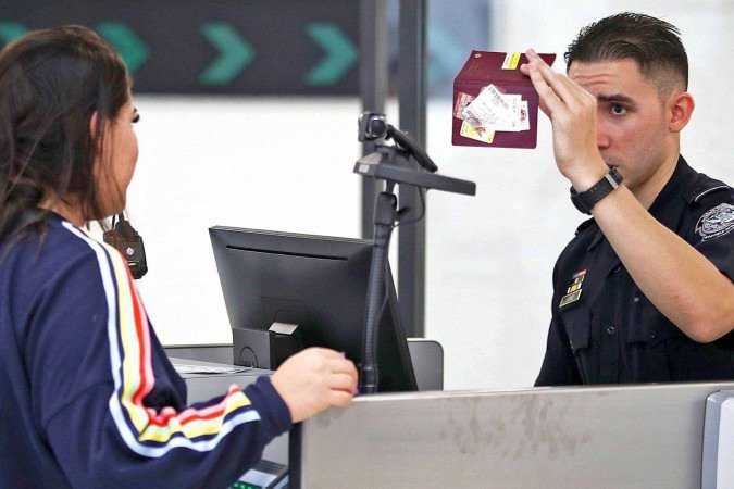 Desde que retornou à Casa Branca, Trump tem reforçado seu controle de fronteiras - (crédito: Alex Wong/Getty Images) Desde que retornou à Casa Branca, Trump tem reforçado seu controle de fronteiras - (crédito: Alex Wong/Getty Images)