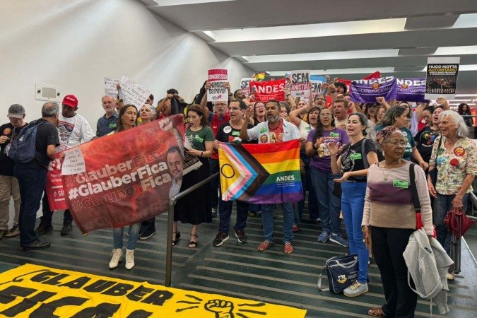 Sindicatos protestam contra cassação de Glauber Braga - (crédito: Letícia Correa / CB/D.A Press) Sindicatos protestam contra cassação de Glauber Braga - (crédito: Letícia Correa / CB/D.A Press)