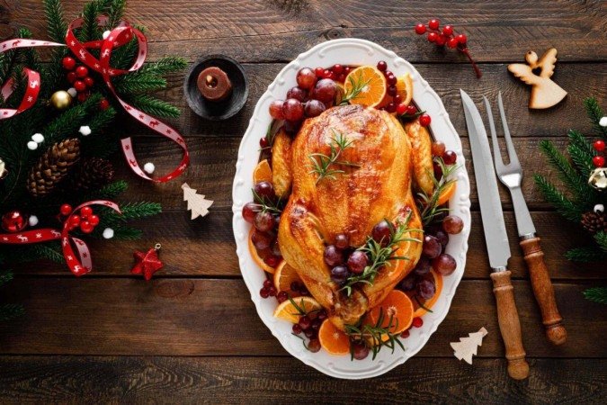 Frango assado com laranja (Imagem: Sea Wave | Shutterstock) -  (crédito: EdiCase)