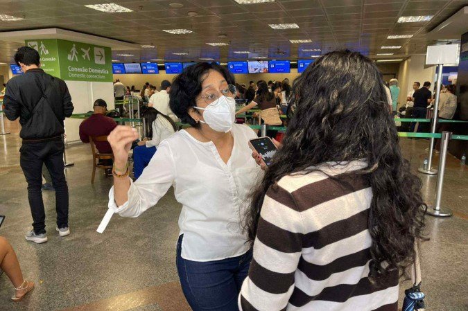 Ta&iacute;s Rocha &eacute; paciente oncol&oacute;gica e clama por &aacute;gua e alimenta&ccedil;&atilde;o