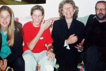 Mansão da família Richthofen vira 'ponto turístico' e preocupa vizinhança e autoridades - (crédito: Reprodução) Mansão da família Richthofen vira 'ponto turístico' e preocupa vizinhança e autoridades - (crédito: Reprodução)