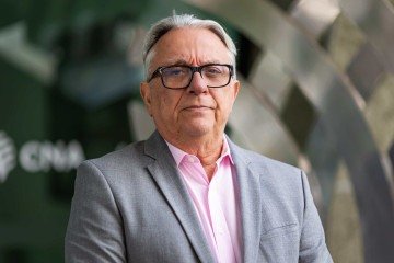 Renilson Rehem, diretor de Saúde e Promoção Social do Senar (Serviço Nacional de Aprendizagem Rural), é o entrevistado do CB.Agro de hoje
- (crédito: Divulgação) Renilson Rehem, diretor de Saúde e Promoção Social do Senar (Serviço Nacional de Aprendizagem Rural), é o entrevistado do CB.Agro de hoje
- (crédito: Divulgação)