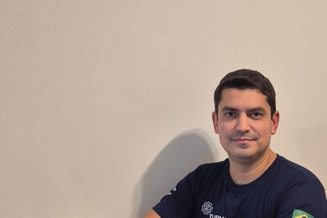  Anderson Almeida, coordenador da turma IME/ITA do Colégio Olimpo.