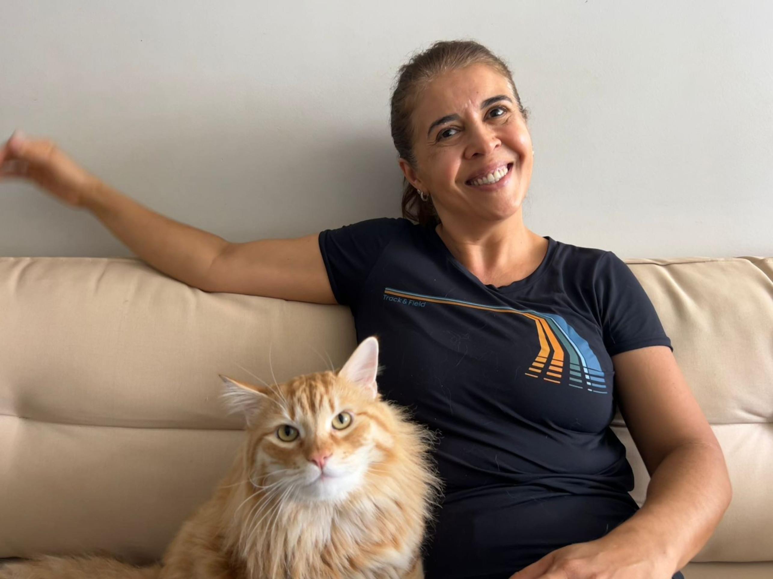 C&acirc;ndida gastou quase R$ 2 mil com a depress&atilde;o do gato Fred