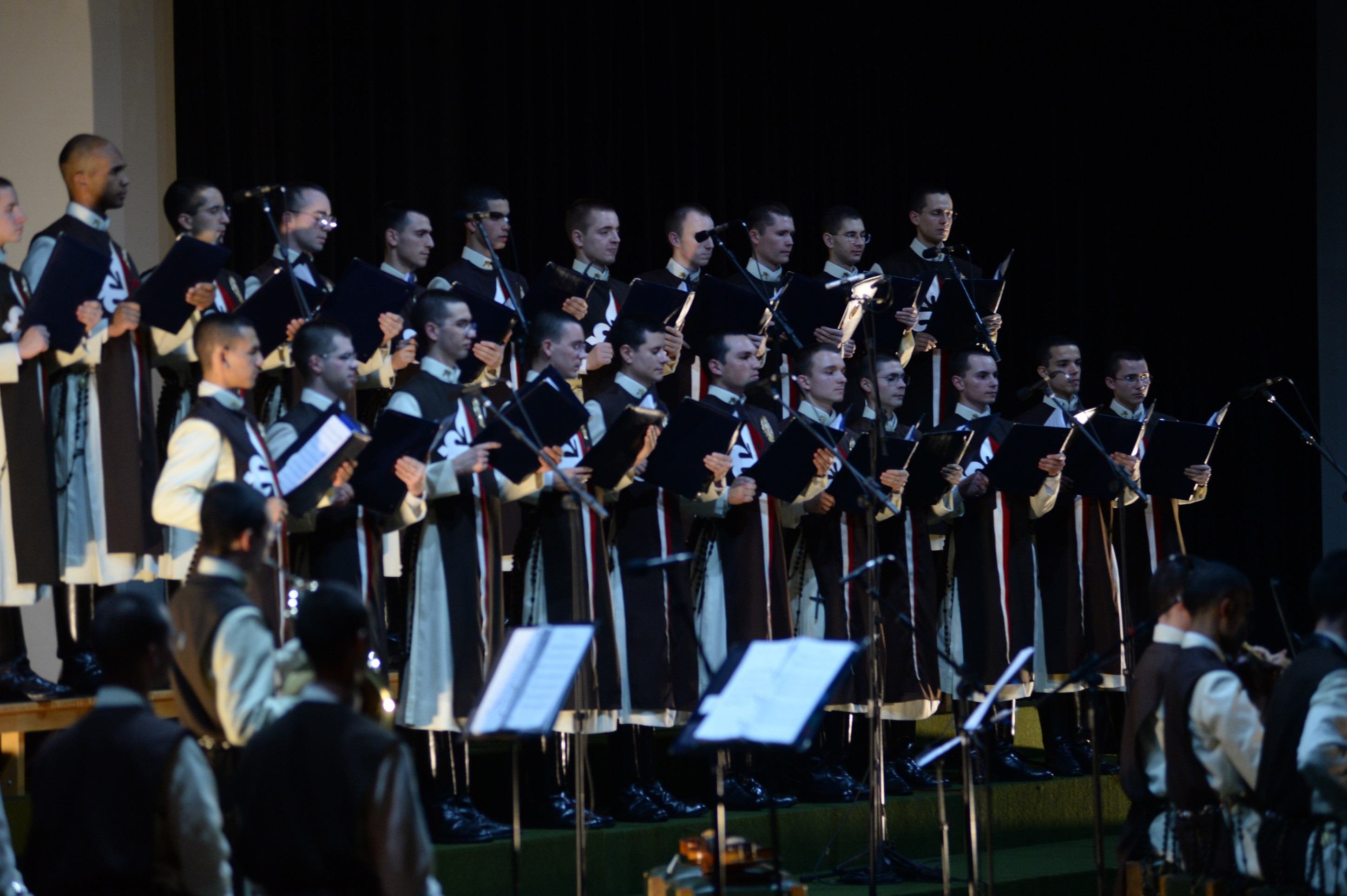  13.12.2025. Minervino Junior CB/DA Press. Cantada de Natal no Teatro Pedro Calmon com arautos do evangelho 