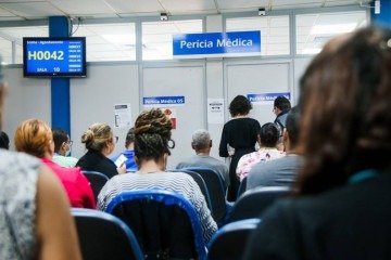 Mutirão de perícia médica fará mais de 10 mil atendimentos em 12 estados nos dias 13 e 14 de dezembro
- (crédito: Divulgação/Ministério da Previdência Social) Mutirão de perícia médica fará mais de 10 mil atendimentos em 12 estados nos dias 13 e 14 de dezembro
- (crédito: Divulgação/Ministério da Previdência Social)