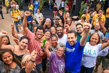 O Sol Nascente, no Distrito Federal, foi palco neste sábado (13/12) da estreia do programa Governo do Brasil na Rua, iniciativa que leva serviços públicos, atendimentos e orientações diretamente às comunidades. Boulos -  (crédito: Estevam Rafael) -O Sol Nascente, no Distrito Federal, foi palco neste sábado (13/12) da estreia do programa Governo do Brasil na Rua, iniciativa que leva serviços públicos, atendimentos e orientações diretamente às comunidades. Boulos -  (crédito: Estevam Rafael)