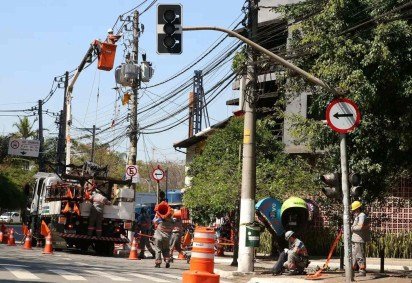 Governo inicia processo para cancelar contrato com empresa de energia -  (crédito: Rovena Rosa/Agência Brasil) -Governo inicia processo para cancelar contrato com empresa de energia -  (crédito: Rovena Rosa/Agência Brasil)