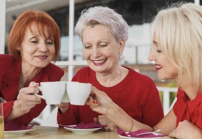 O que a xícara esconde: compostos do chá podem promover ossos fortes, já o excesso de cafeína interfere na absorção de cálcio, segundo cientistas -  (crédito: Freepik/VLADIMIR GAPPOV) -O que a xícara esconde: compostos do chá podem promover ossos fortes, já o excesso de cafeína interfere na absorção de cálcio, segundo cientistas -  (crédito: Freepik/VLADIMIR GAPPOV)