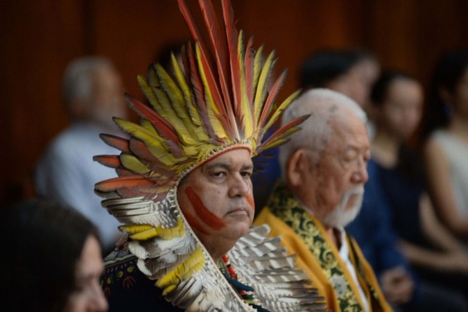Músico indígena Chico Puri apresentou na flauta composição autoral "A Estrela Woo"