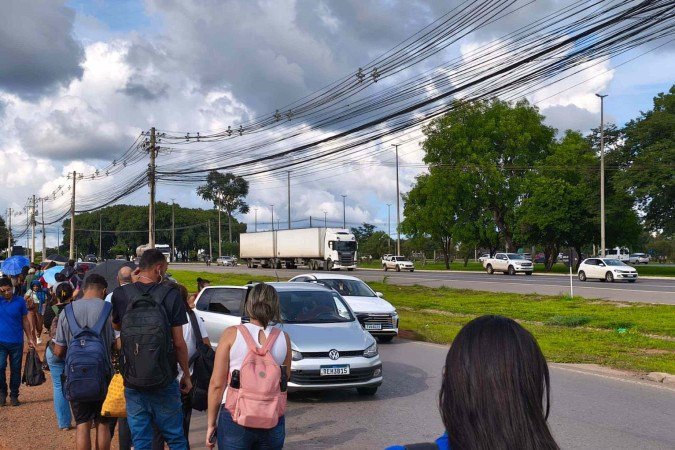 Flagrante de transporte clandestino na Epia no fim de tarde: risco para os passageiros