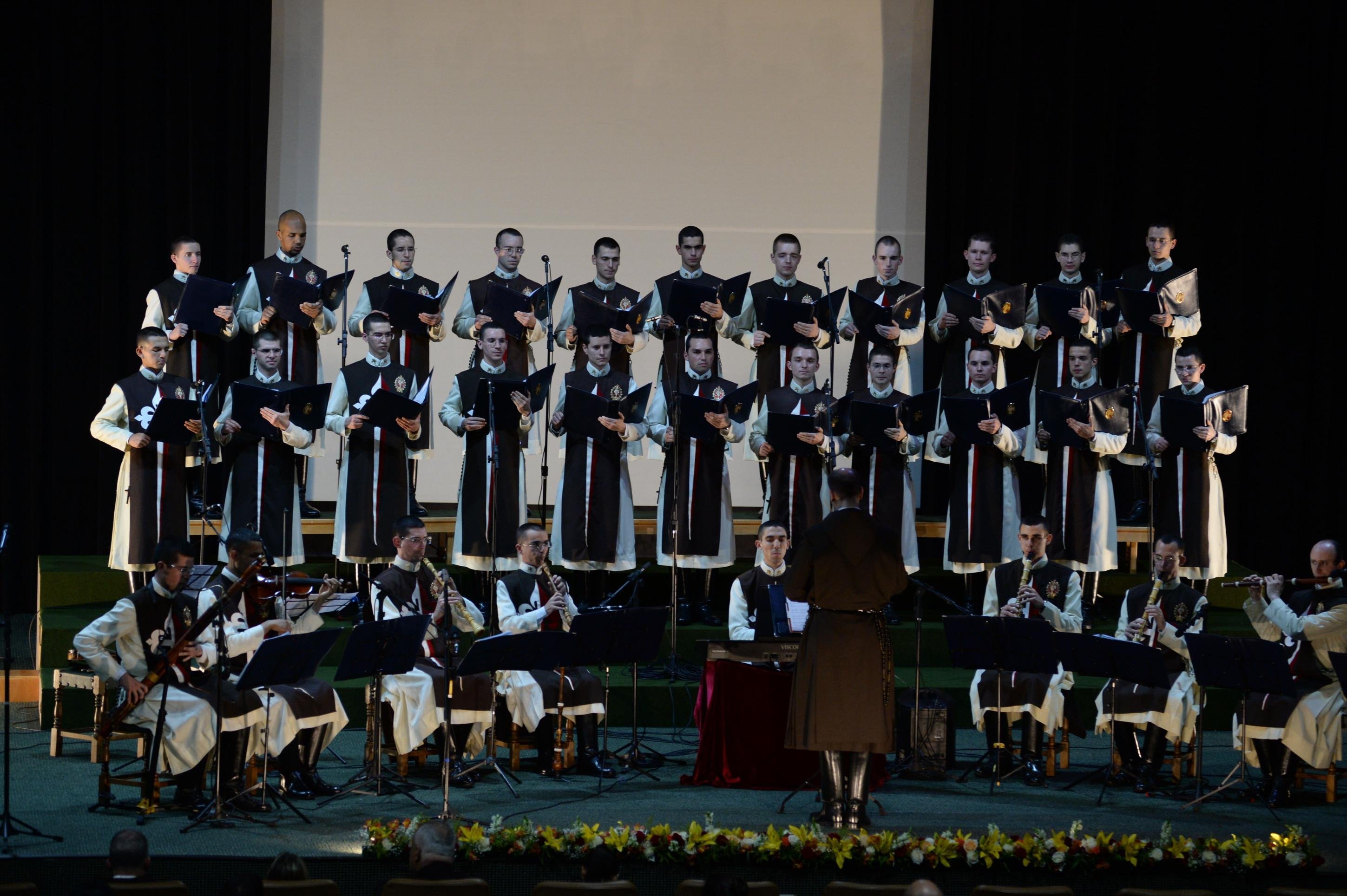  13.12.2025. Minervino Junior CB/DA Press. Cantada de Natal no Teatro Pedro Calmon com arautos do evangelho 