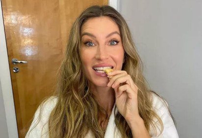 Gisele Bündchen - A supermodelo internacional, gaúcha, segue uma dieta de vegetais e cereais. Seu ex-marido Tom Brady, astro do futebol americano, seguia a mesma toada. Porém, Gisele já confessou que adora pão de queijo..uma tentação que foge à regra. -  (crédito: Reprodução Instagram)