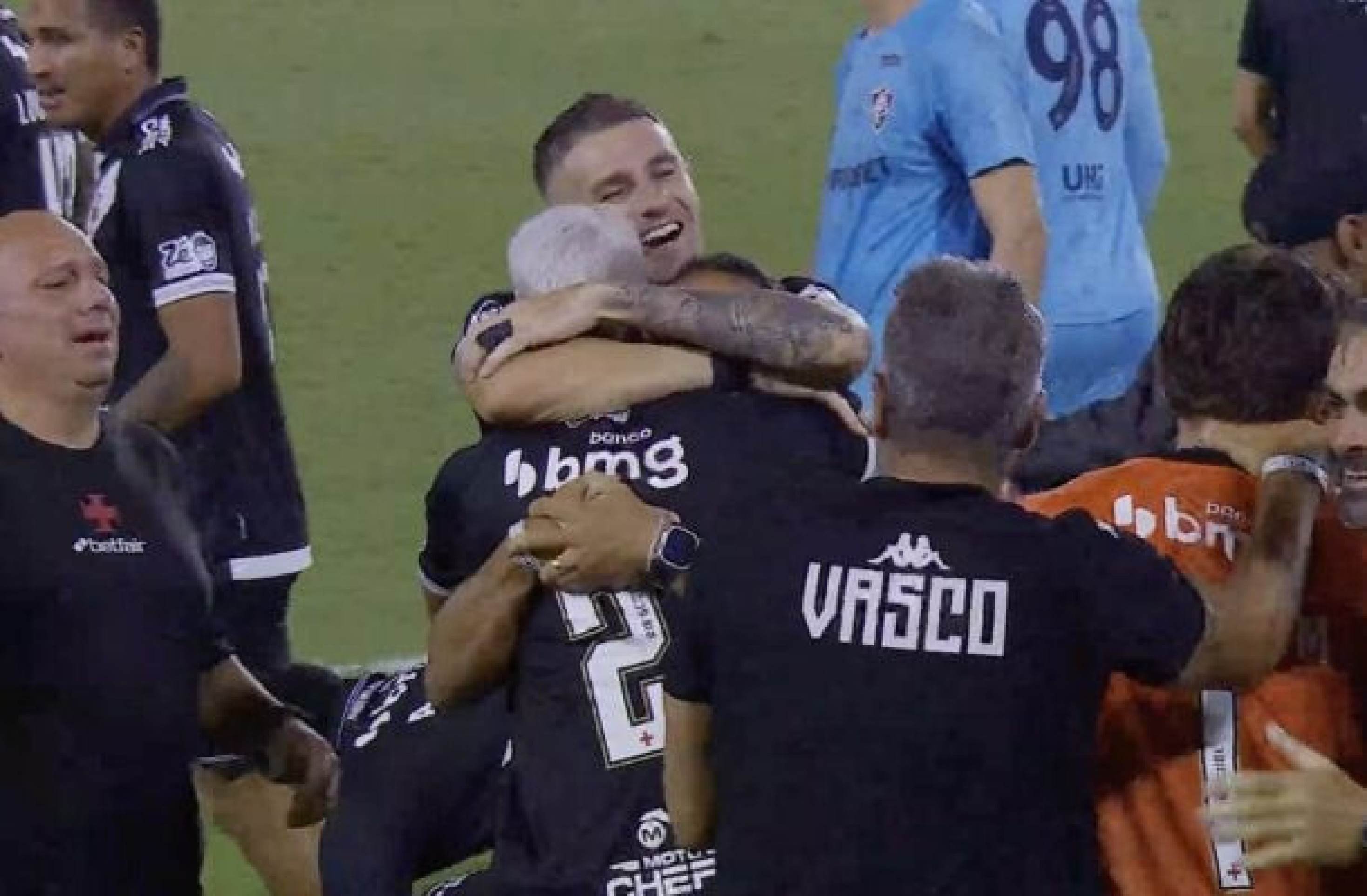 Vasco vence Fluminense nos pênaltis e pega o Corinthians na final da Copa do Brasil