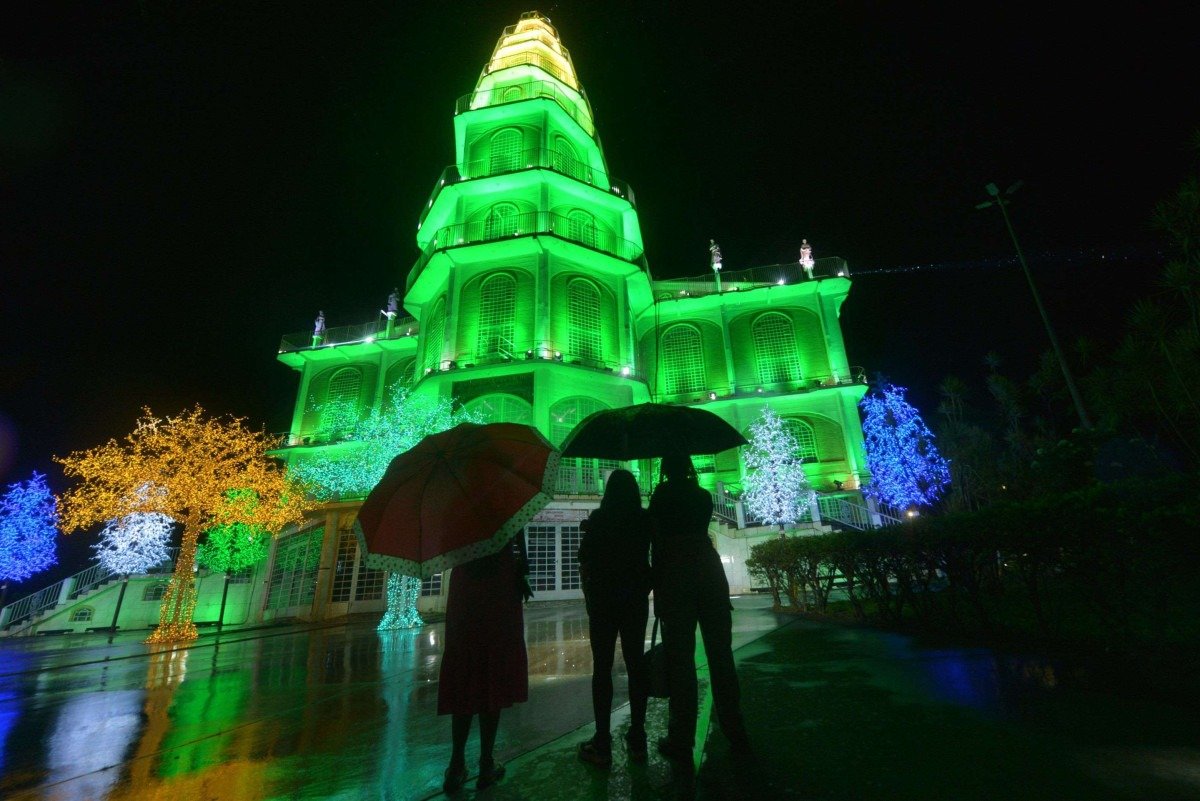 P&uacute;blico se encanta com a decora&ccedil;&atilde;o de Natal do Santu&aacute;rio Menino Jesus em Brazl&acirc;ndia 