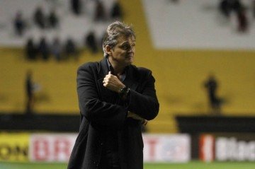 Luiz Carlos Winck deixou o Brasiliense em março, estava no Anápolis e volta ao time da capital no lugar de Lúcio Flávio - (crédito: Instagram/Luiz Carlos Winck) Luiz Carlos Winck deixou o Brasiliense em março, estava no Anápolis e volta ao time da capital no lugar de Lúcio Flávio - (crédito: Instagram/Luiz Carlos Winck)