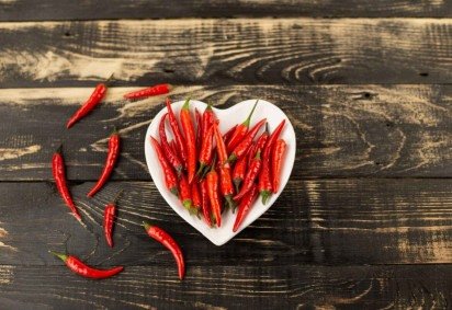 A pimenta pode ser usada em simpatias para o amor (Imagem: SDMVD | Shutterstock) -  (crédito: EdiCase) -A pimenta pode ser usada em simpatias para o amor (Imagem: SDMVD | Shutterstock) -  (crédito: EdiCase)