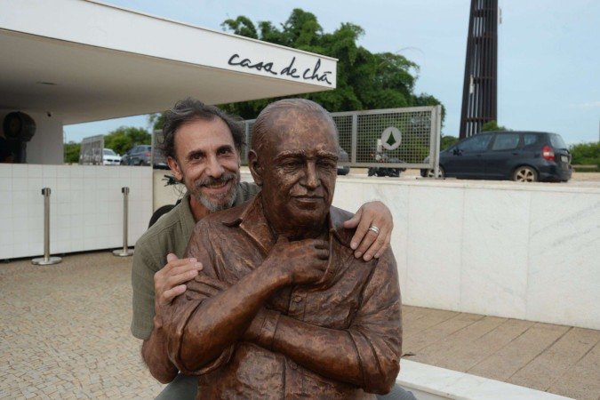 Escultura foi produzida pelo artista plástico e escultor Léo Santana - (crédito: Minervino Junior CB/DA Press) Escultura foi produzida pelo artista plástico e escultor Léo Santana - (crédito: Minervino Junior CB/DA Press)