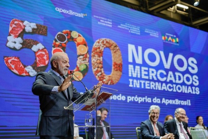 Presidente anunciou que vai à Alemanha em abril do próximo ano, junto a uma comitiva de empresários brasileiros - (crédito: Ricardo Stuckert / PR) Presidente anunciou que vai à Alemanha em abril do próximo ano, junto a uma comitiva de empresários brasileiros - (crédito: Ricardo Stuckert / PR)