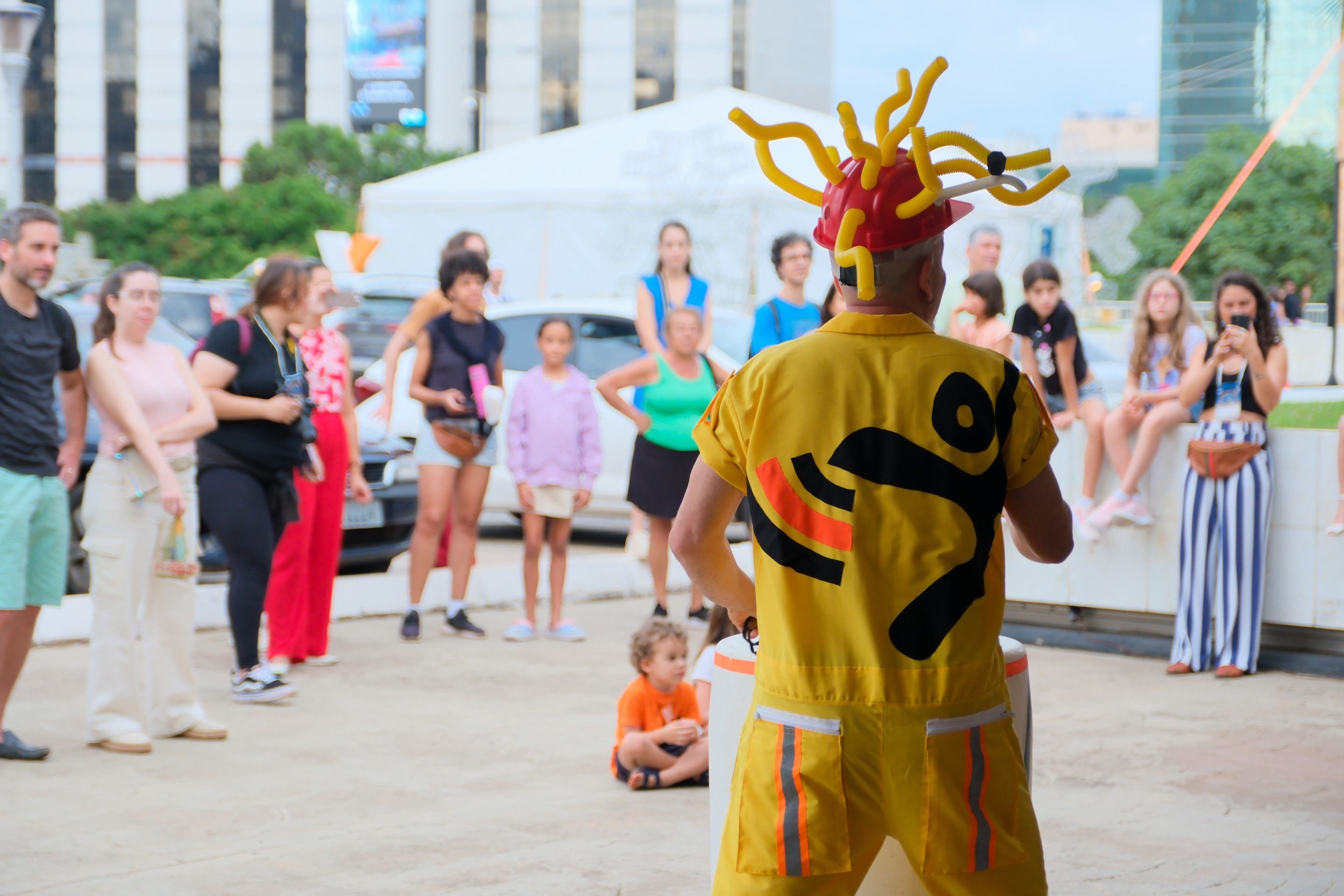 Área externa da Caixa Cultural recebe o projeto Estação Natal