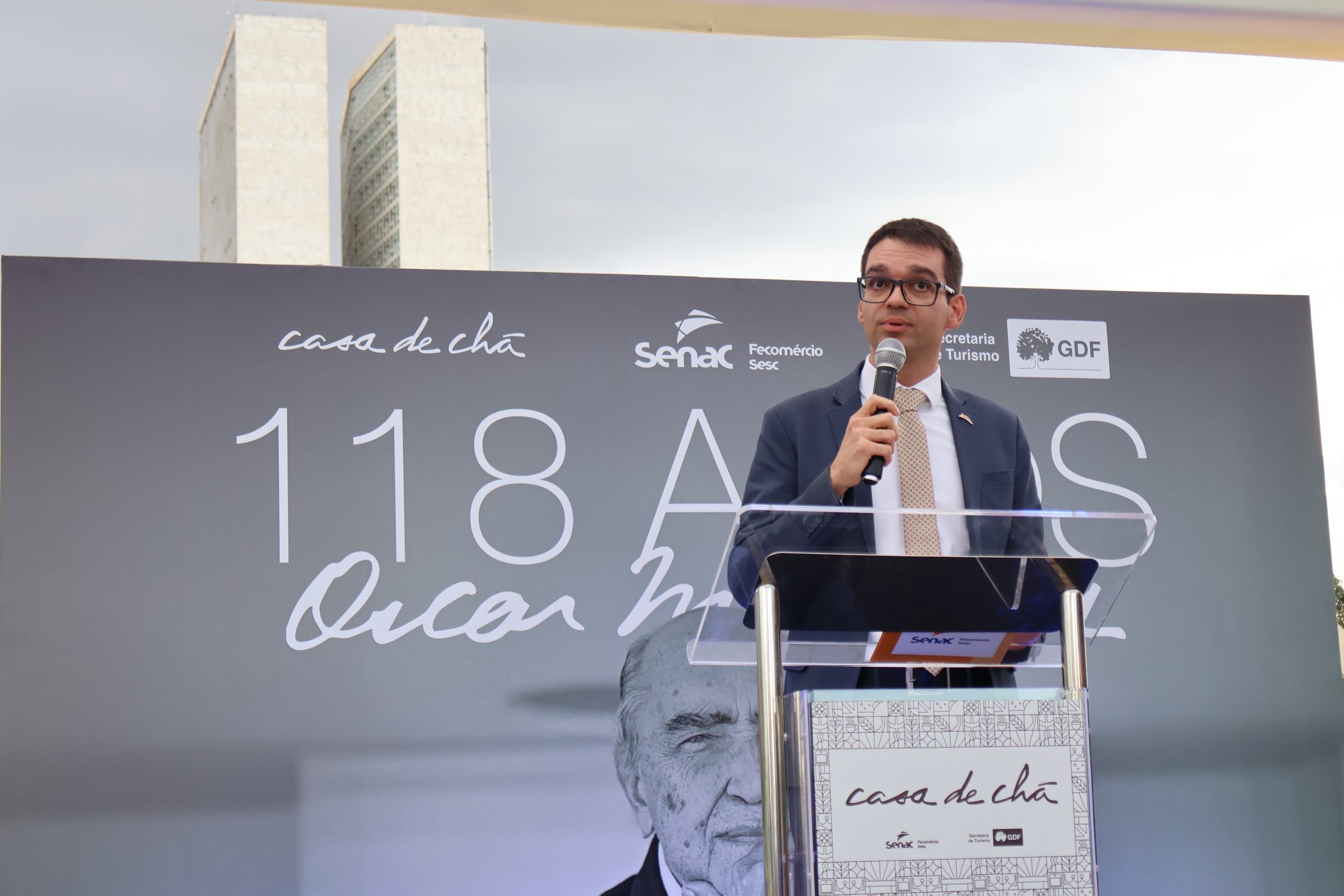  15/12/2025 Bruna Gaston CB/DA Press. Caf&eacute;-escola Senac Casa de Ch&aacute;. 118 anos Oscar Niemeyer, celebra&ccedil;&atilde;o com inaugura&ccedil;&atilde;o de est&aacute;tua.Victor Corr&ecirc;a Senac       