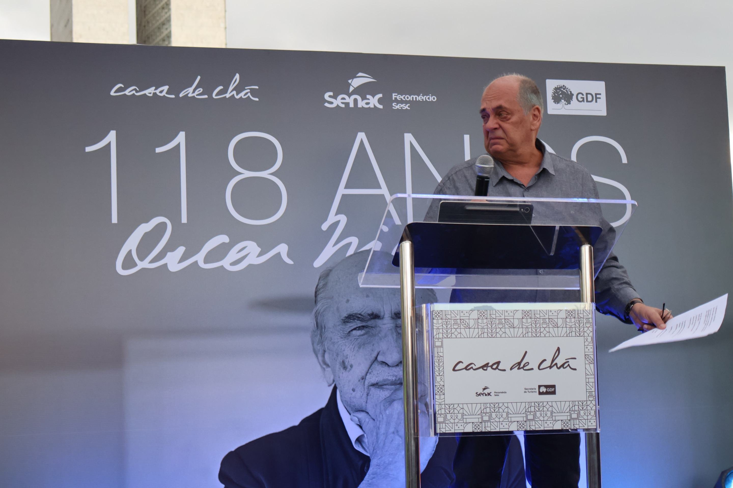  15/12/2025 Bruna Gaston CB/DA Press. Caf&eacute;-escola Senac Casa de Ch&aacute;. 118 anos Oscar Niemeyer, celebra&ccedil;&atilde;o com inaugura&ccedil;&atilde;o de est&aacute;tua. Cadu Niemeyer       