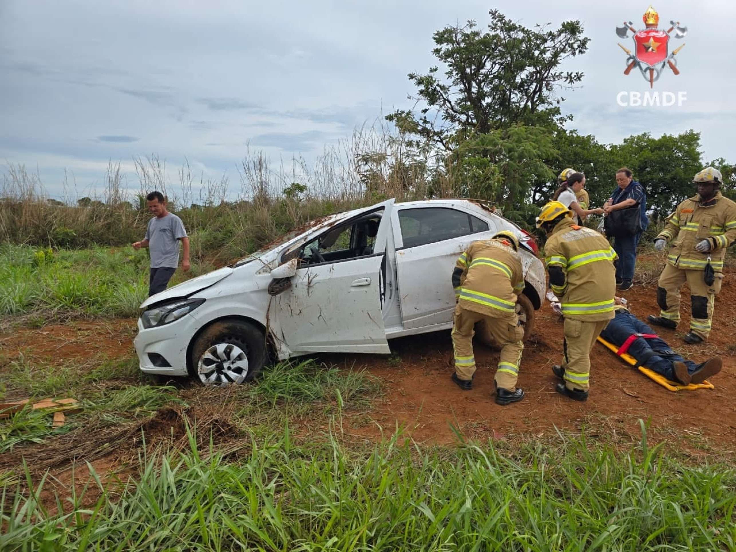 Colis&atilde;o deixou uma pessoa idosa ferida na BR-251