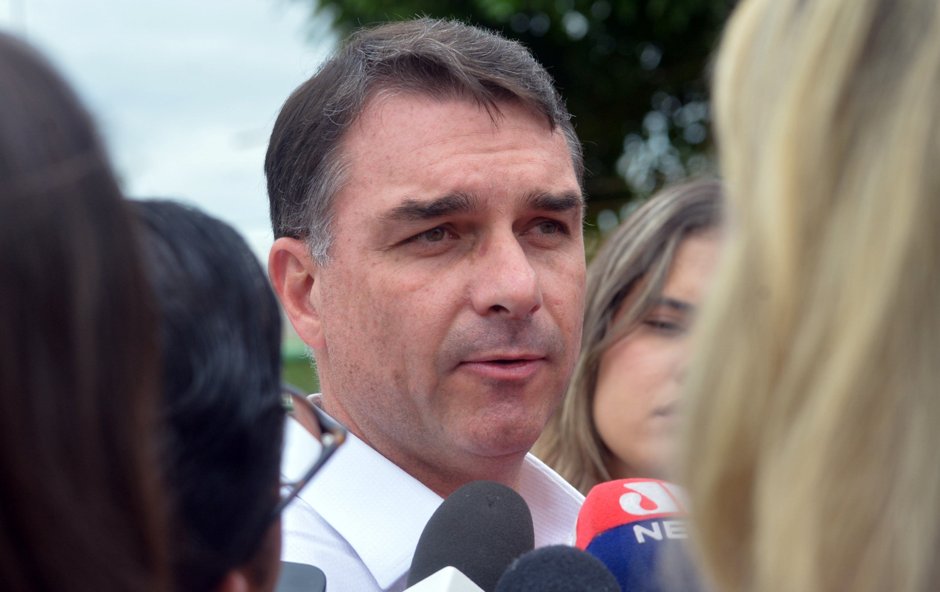 Flávio fecha porta para Tarcísio na corrida presidencial