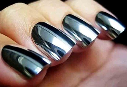 Estamos familiarizados com o termo esmalte para referir-se ao produto cosmético para as unhas. Porém, existe material com a mesma designação para material usado nos campos da técnica e da arte. O Flipar mostra a seguir as diferenças.
 -  (crédito: divulgação) -Estamos familiarizados com o termo esmalte para referir-se ao produto cosmético para as unhas. Porém, existe material com a mesma designação para material usado nos campos da técnica e da arte. O Flipar mostra a seguir as diferenças.
 -  (crédito: divulgação)