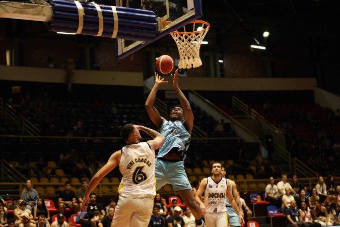 Brasília Basquete volta a vencer após bater o Mogi fora de casa - (crédito: Wilian Oliveira ) Brasília Basquete volta a vencer após bater o Mogi fora de casa - (crédito: Wilian Oliveira )
