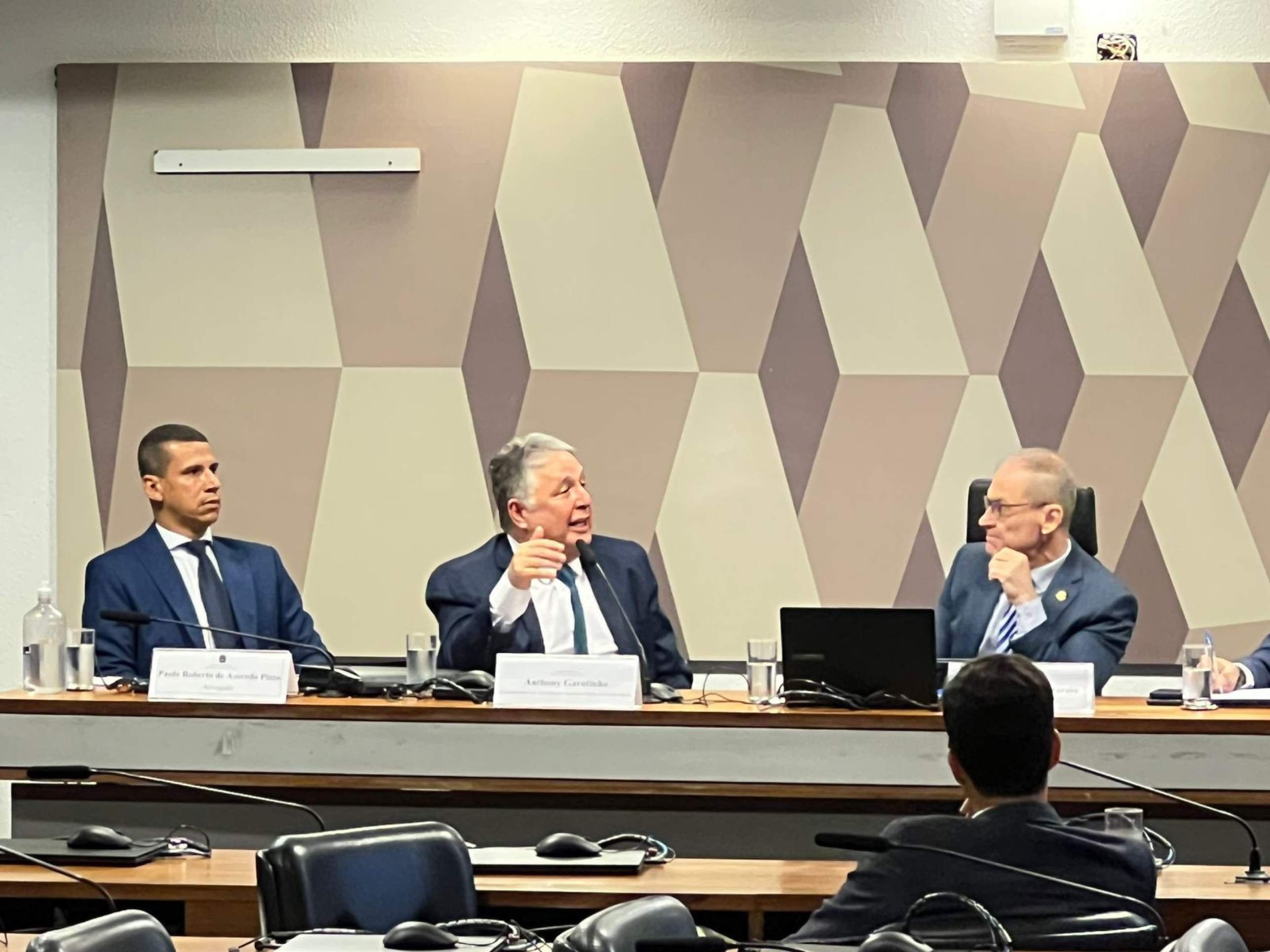 Garotinho acusa esquema de arrecadação e laranjas na Alerj