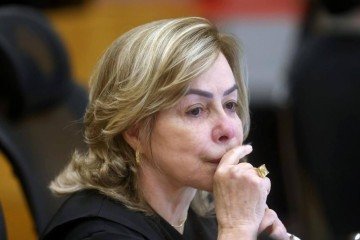 Ministra Dora Maria da Costa, do TST