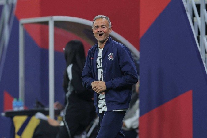 Luis Enrique conquista o título do Intercontinental um dia depois de ser eleito pela Fifa o melhor técnico do mundo - (crédito: Karim Jaafar/AFP) Luis Enrique conquista o título do Intercontinental um dia depois de ser eleito pela Fifa o melhor técnico do mundo - (crédito: Karim Jaafar/AFP)