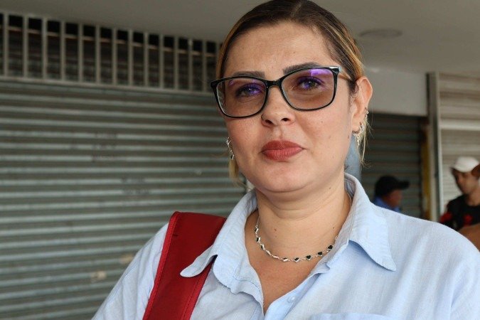 Cleidiane teve o celular roubado — um aparelho
avaliado em cerca de R$ 2,5 mil - (crédito: Bruna Gaston CB/DA Press) Cleidiane teve o celular roubado — um aparelho
avaliado em cerca de R$ 2,5 mil - (crédito: Bruna Gaston CB/DA Press)