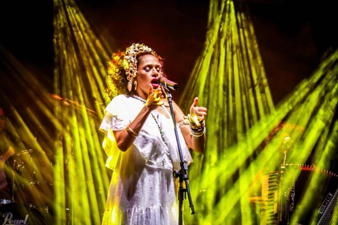 Antes de Brasília, Renata Jambeiro circulou pelo estado de São Paulo com show em homenagem a Clara Nunes - (crédito: Divulgação) Antes de Brasília, Renata Jambeiro circulou pelo estado de São Paulo com show em homenagem a Clara Nunes - (crédito: Divulgação)