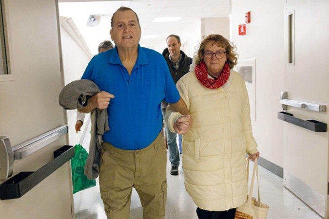 Tim Andrews with wife Karen on Feb. 1. Image: Kate Flock/Mass General