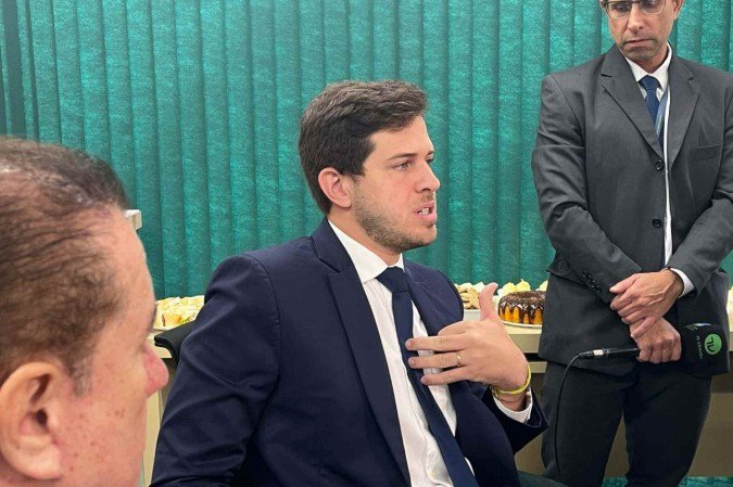 Campos relatou que participou diretamente da transição de apoio ao atual presidente da Câmara e disse não ter registros de quebra de palavra nas negociações com o PSB. - (crédito: Danandra Rocha) Campos relatou que participou diretamente da transição de apoio ao atual presidente da Câmara e disse não ter registros de quebra de palavra nas negociações com o PSB. - (crédito: Danandra Rocha)